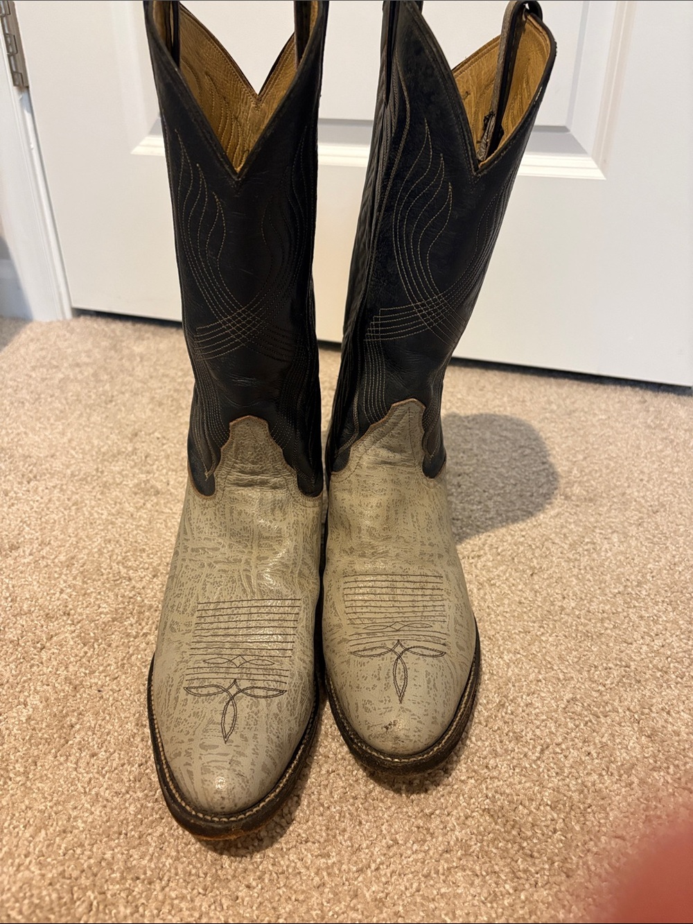 Tony Lama Two-Tone Western Cowboy Boots in Black & Cream